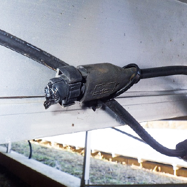 太陽光パネルを接続するコネクター周辺の焼損イメージ