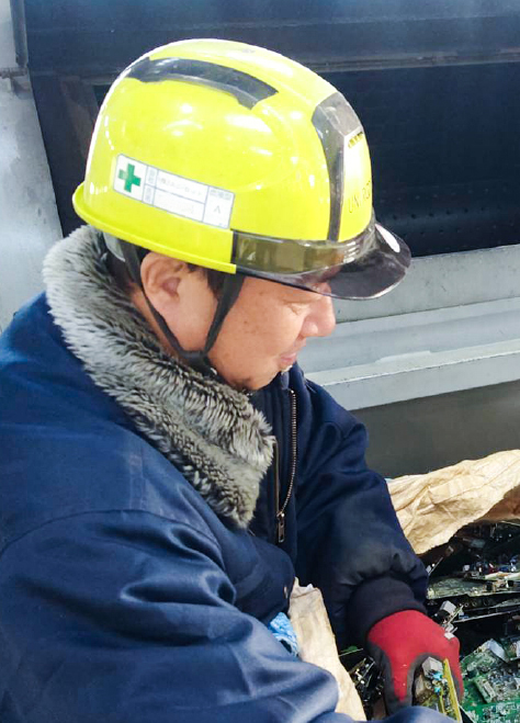 ユニロットで働く従業員の仕事風景その7